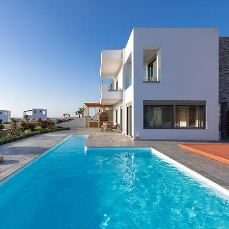 Anemos Villa *